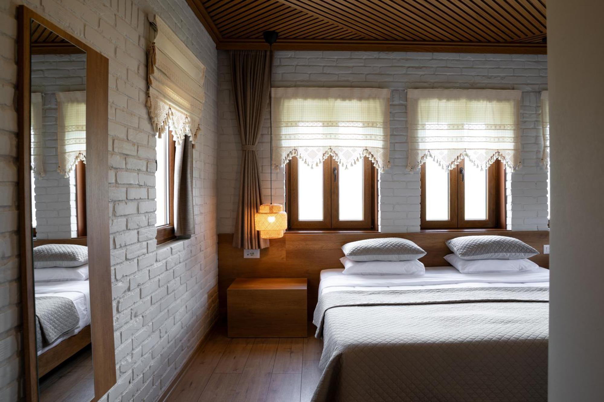 The Stone Sky Hotel Гирокастра Экстерьер фото