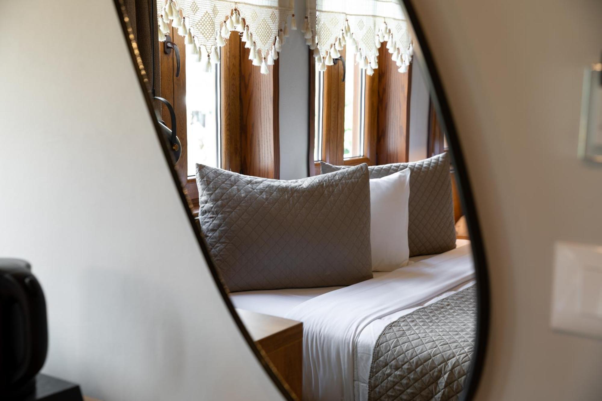 The Stone Sky Hotel Гирокастра Экстерьер фото