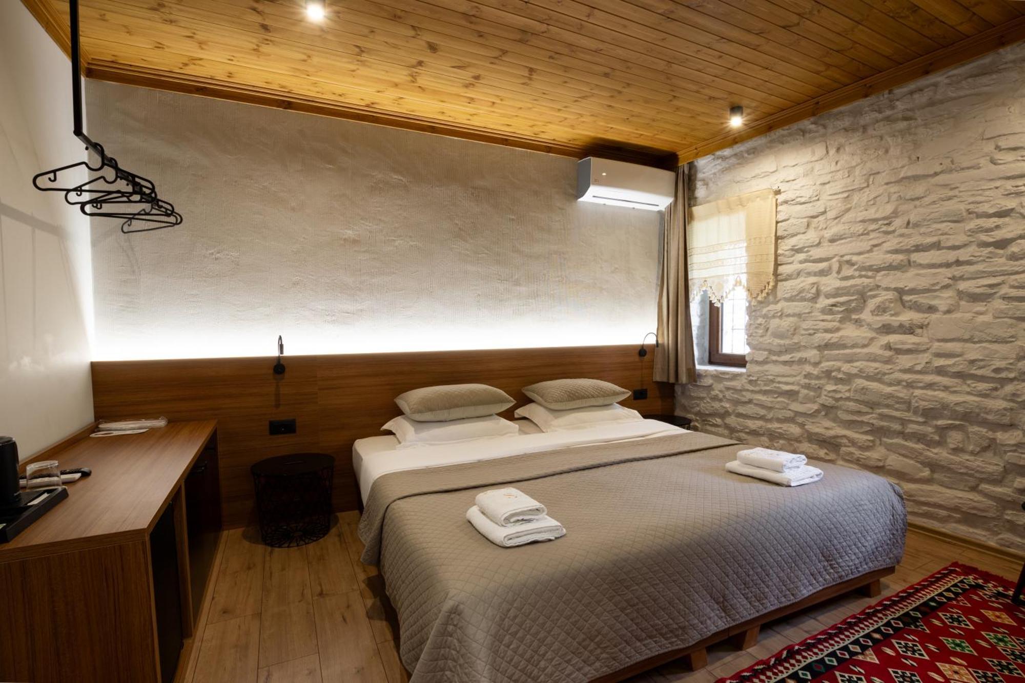 The Stone Sky Hotel Гирокастра Экстерьер фото