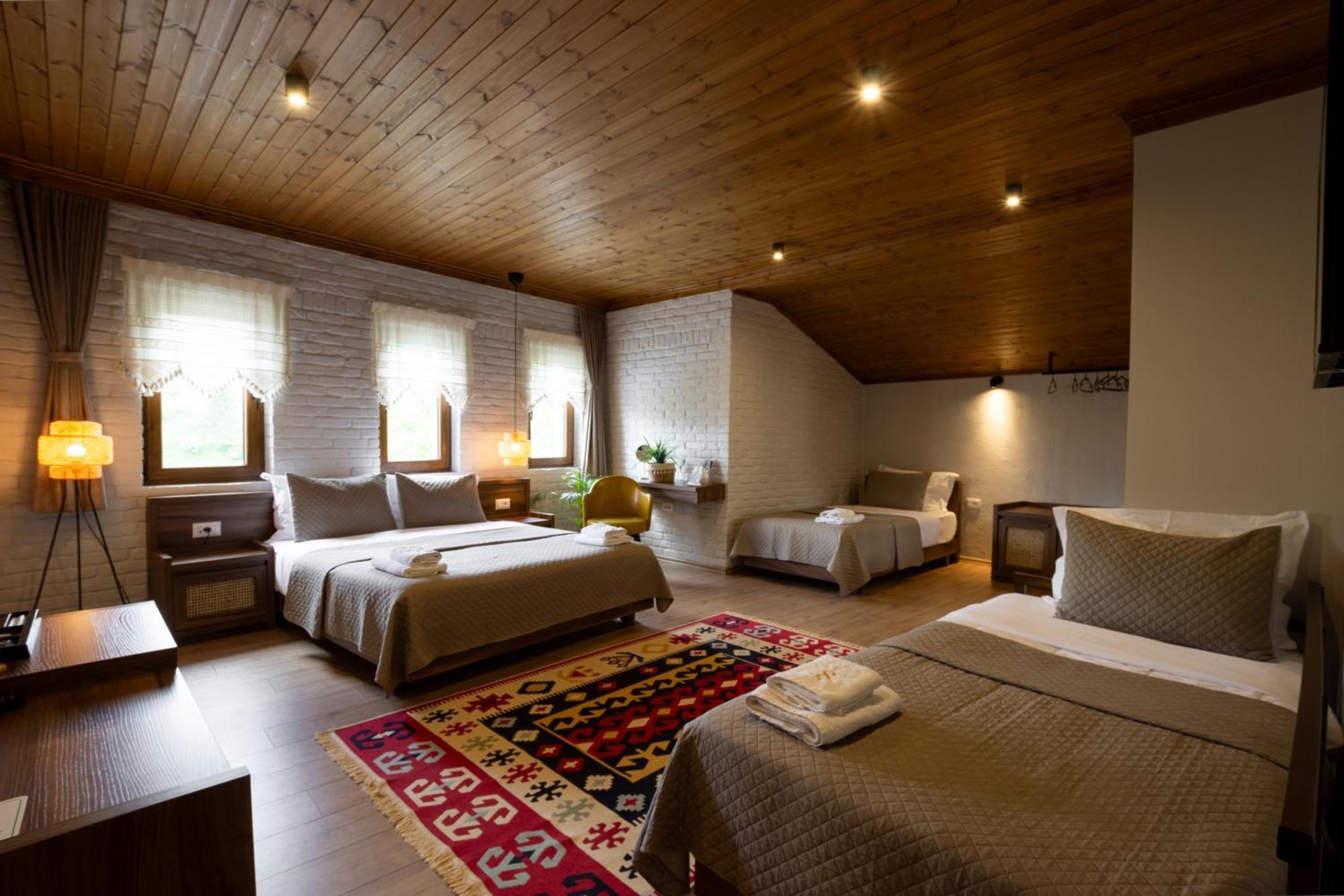 The Stone Sky Hotel Гирокастра Экстерьер фото