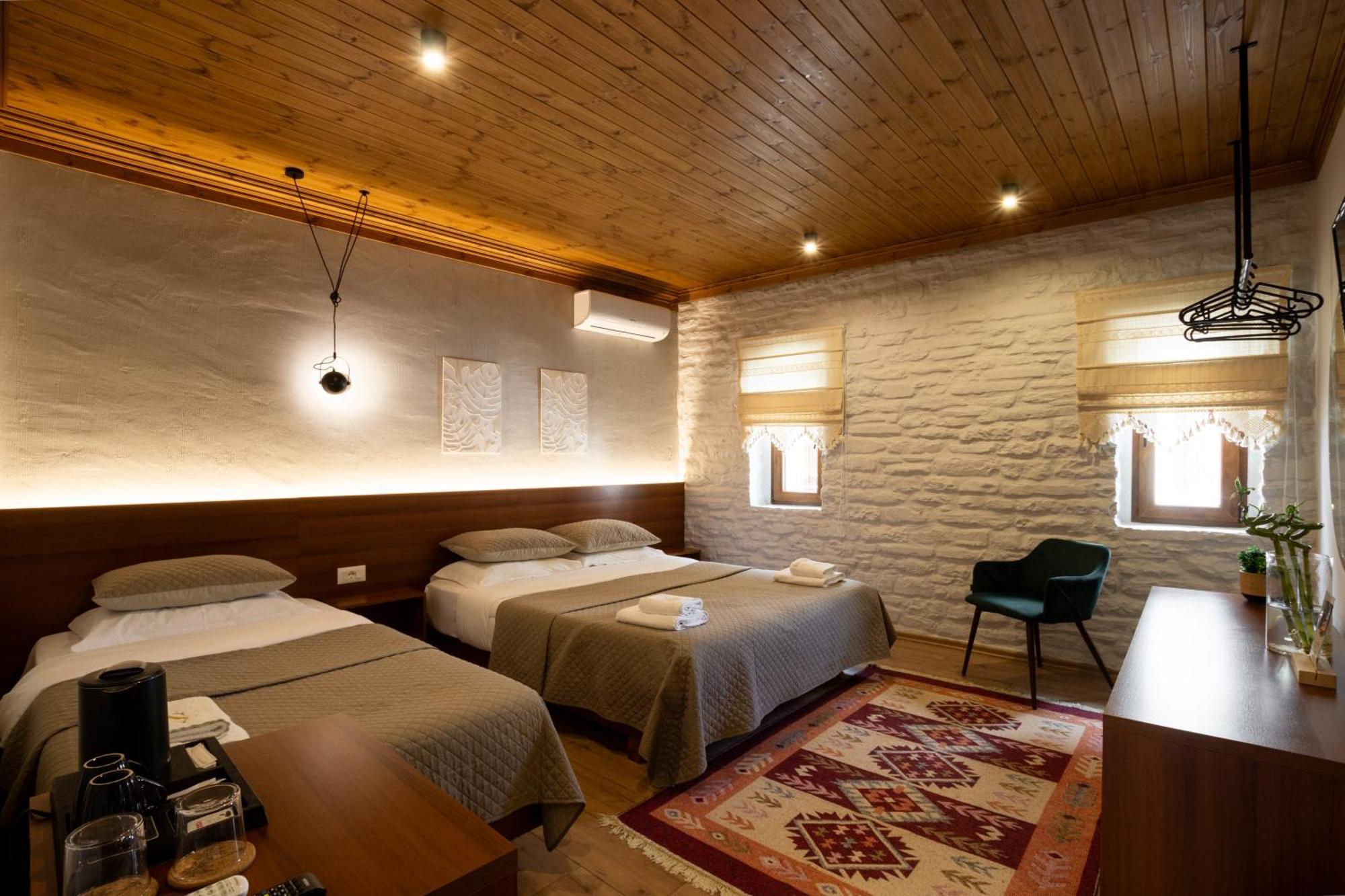 The Stone Sky Hotel Гирокастра Экстерьер фото