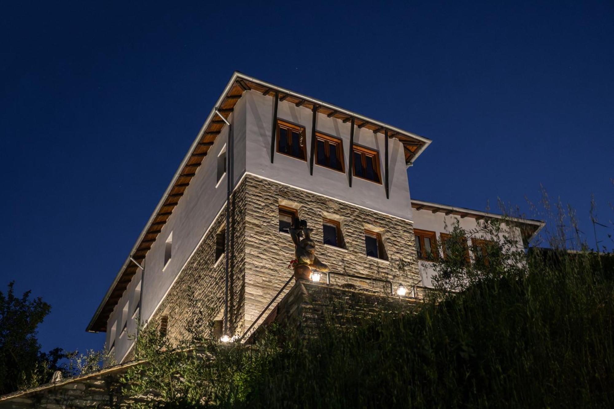 The Stone Sky Hotel Гирокастра Экстерьер фото