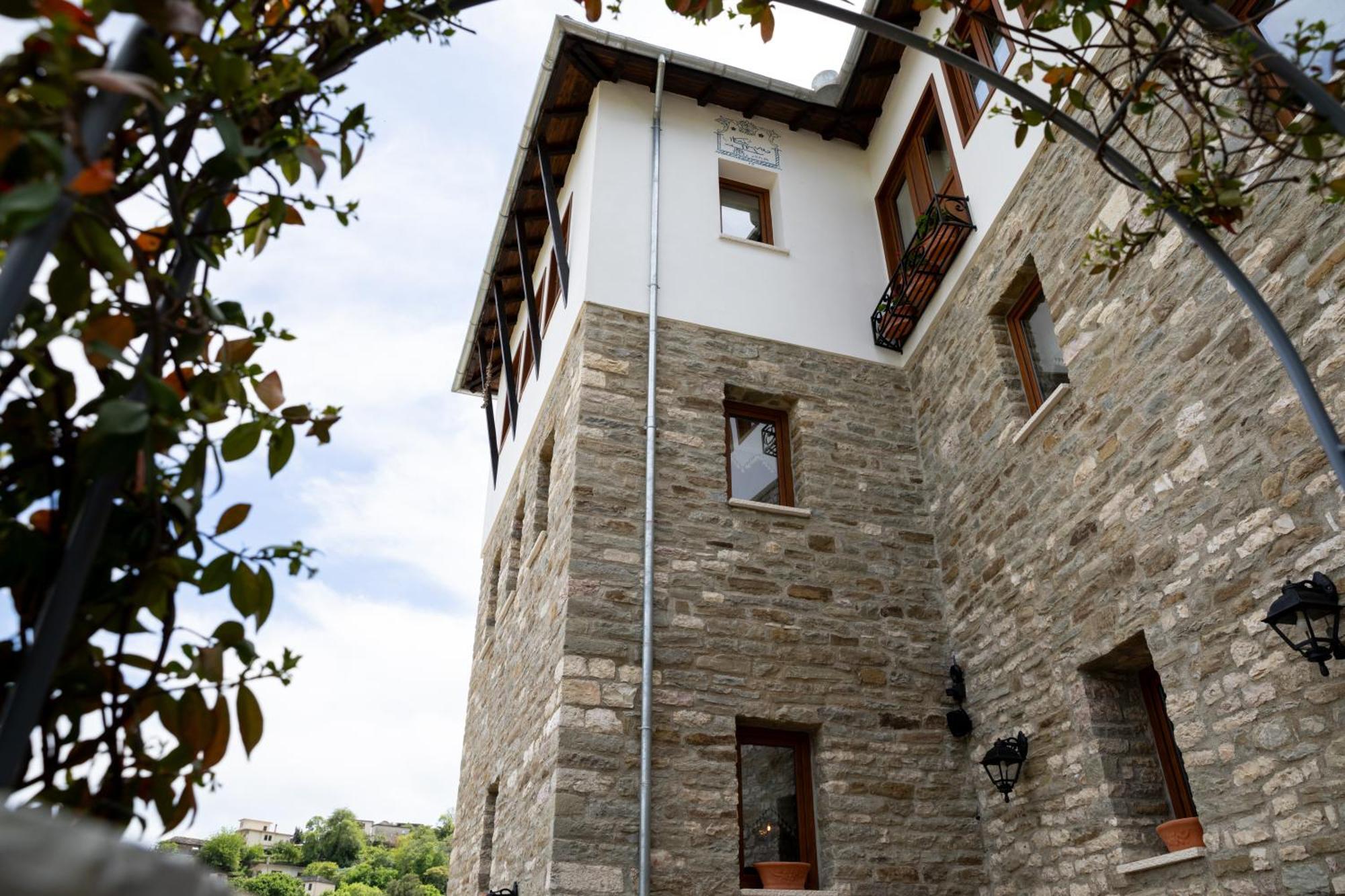 The Stone Sky Hotel Гирокастра Экстерьер фото